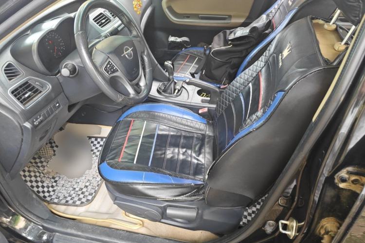 Used Haima Fumei 2014 M5 1.6L Manual Fashion Edition Left Front Seat