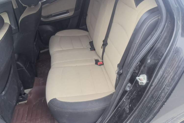 Used Haima Fumei 2014 M5 1.6L Manual Elite Model Left Rear Seat