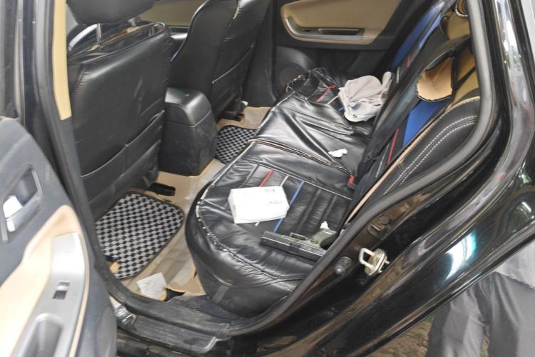 Used Haima Fumei 2014 M5 1.6L Manual Fashion Edition Left Rear Seat