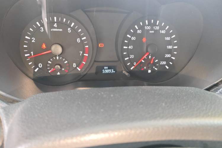 Used Haima Fumei 2014 M5 1.6L Manual Fashion Edition Odometer Close Up