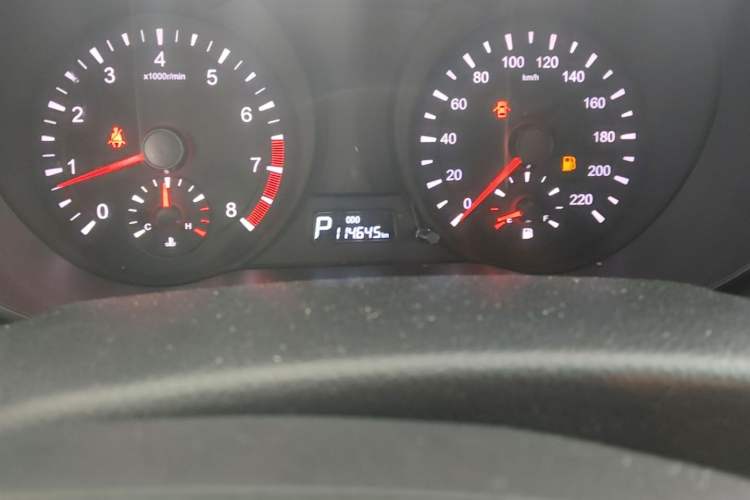 Used Haima Fumei 2014 M5 1.6L Automatic Elite Model Odometer Close Up