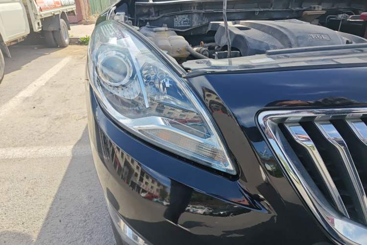 Used Haima Fumei 2014 M5 1.6L Manual Elite Model Right Front Headlight
