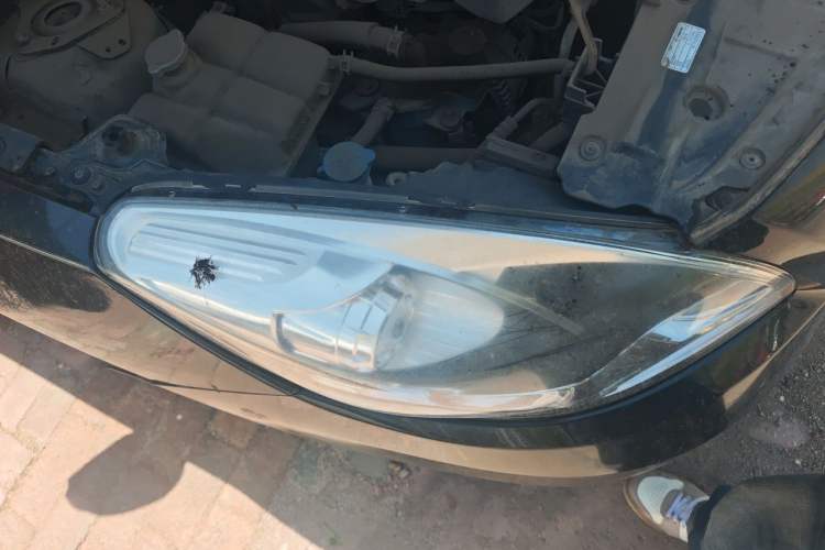 Used Haima Fumei 2014 M5 1.6L Manual Fashion Edition Right Front Headlight