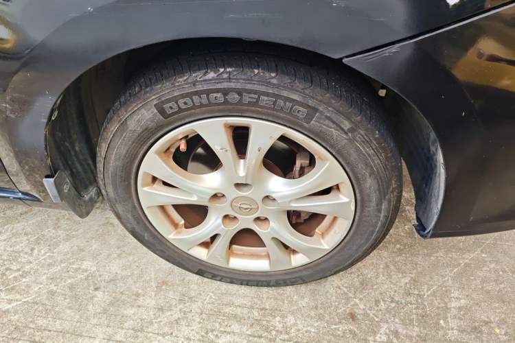 Used Haima Fumei 2014 M5 1.6L Automatic Elite Model Right Front Wheel Hub
