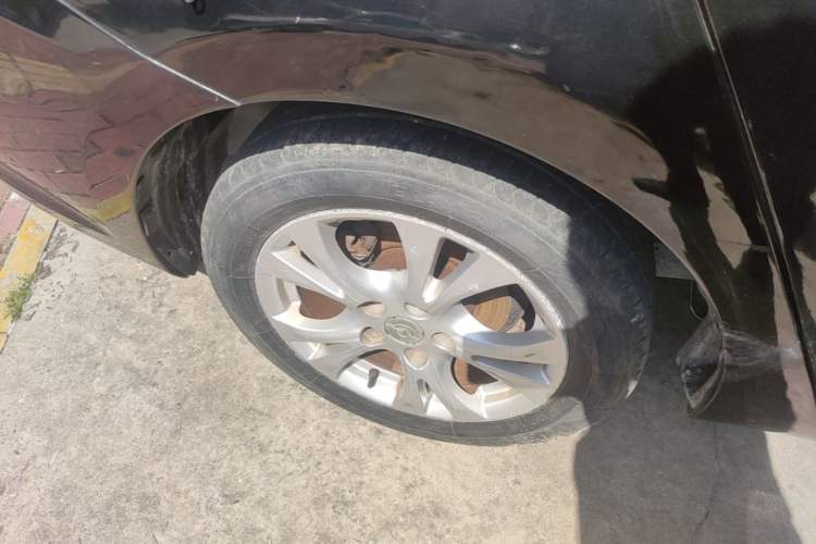 Used Haima Fumei 2014 M5 1.6L Manual Elite Model Right Rear Wheel Hub