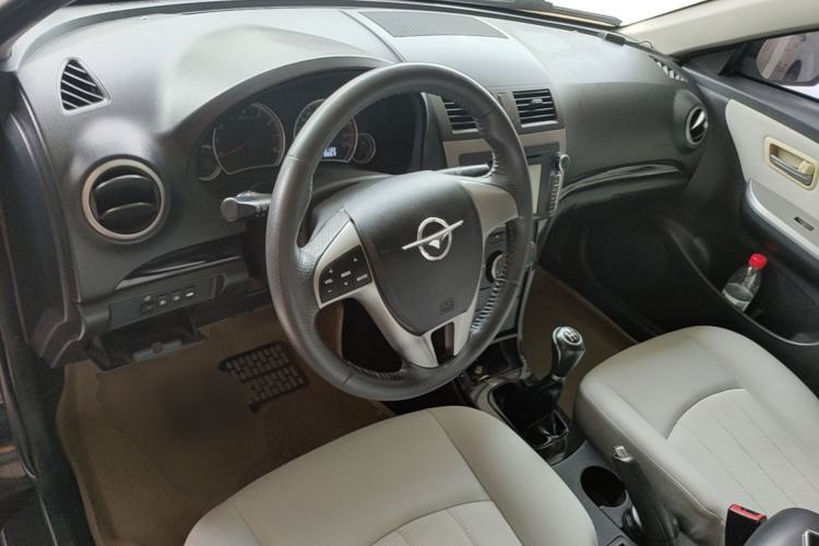 Used Haima Fumei 2014 Sedan 1.6L Manual Fashion Edition Steering Wheel