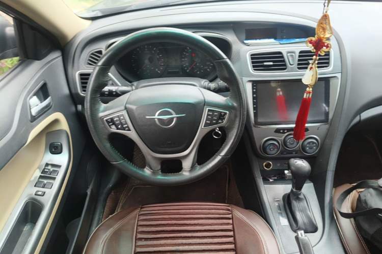 Used Haima Fumei 2014 M5 1.6L Automatic Elite Model Steering Wheel