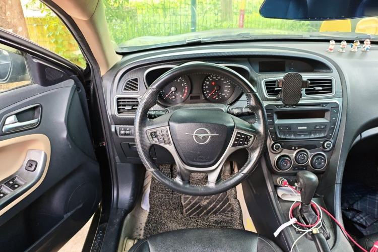 Used Haima Fumei 2014 M5 1.6L Automatic Elite Model Steering Wheel