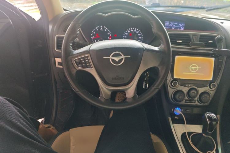 Used Haima Fumei 2014 M5 1.6L Manual Elite Model Steering Wheel