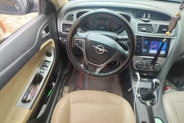 Used Haima Fumei 2014 M5 1.6L Manual Elite Model Steering Wheel