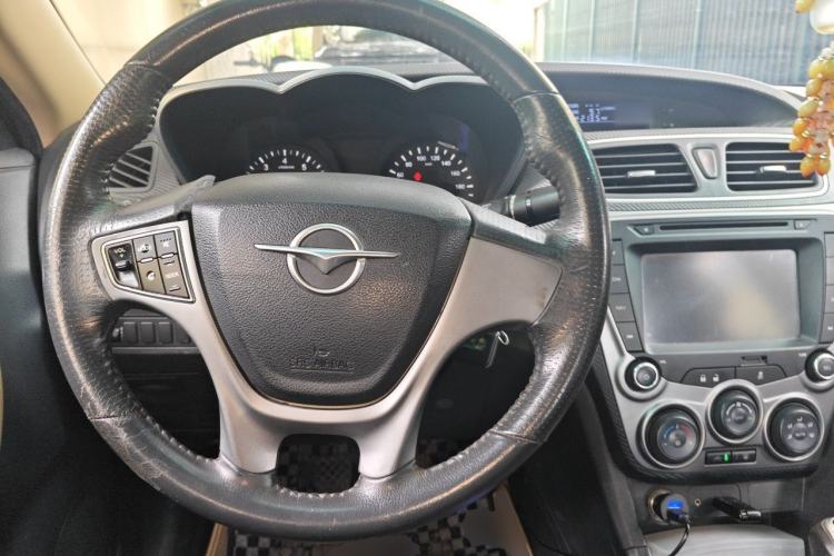 Used Haima Fumei 2014 M5 1.6L Manual Fashion Edition Steering Wheel