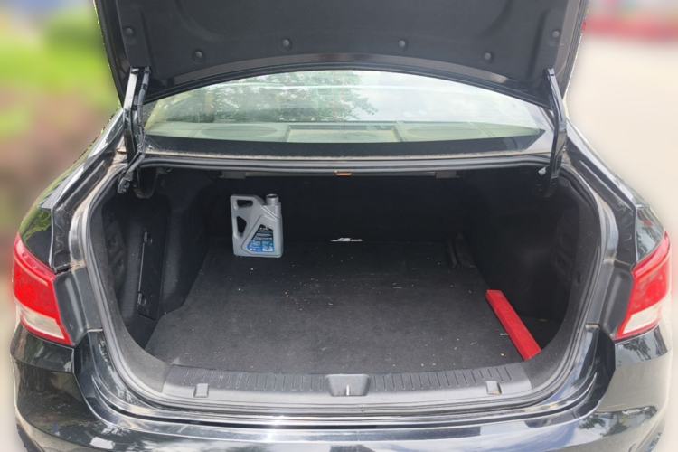 Used Haima Fumei 2014 M5 1.6L Automatic Elite Model Trunk