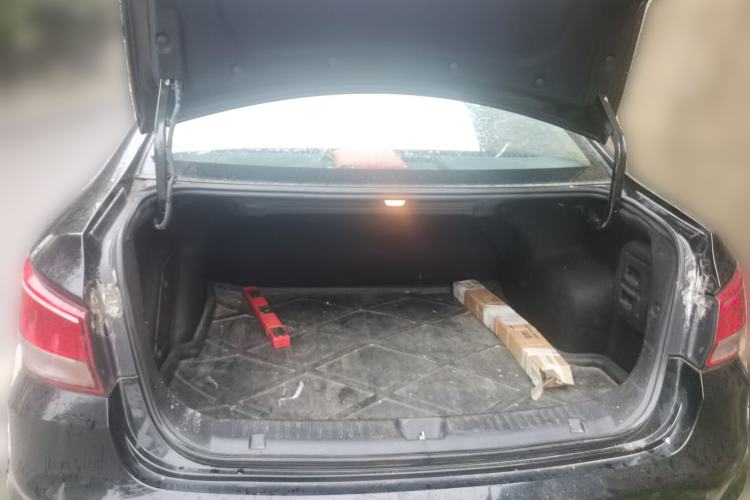 Used Haima Fumei 2014 M5 1.6L Manual Standard Model Trunk