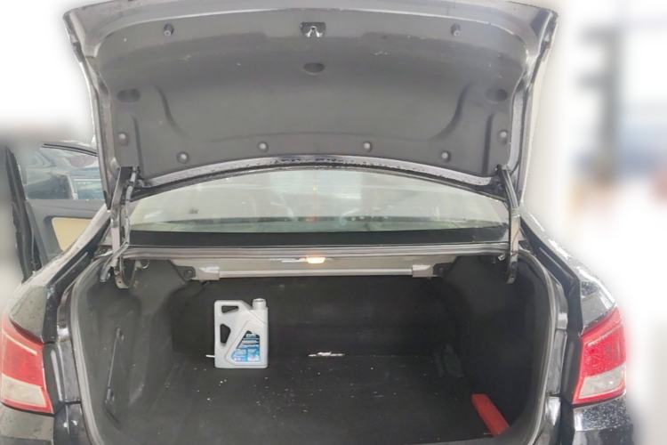 Used Haima Fumei 2014 M5 1.6L Automatic Elite Model Trunk