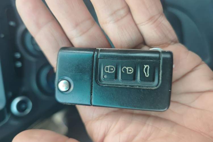 Used Haima Fumei 2014 M5 1.6L Manual Fashion Edition Vehicle Key