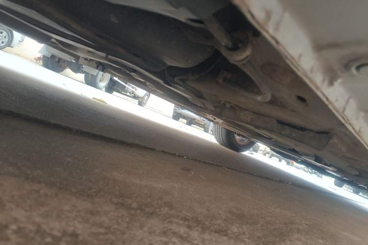 Used Haima Fumei 2014 M5 1.6L Manual Elite Model Chassis Rear Right