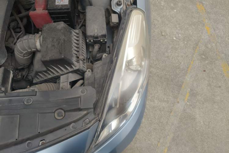 Used Haima Fumei 2014 M5 1.6L Manual Elite Model Engine Bay Left