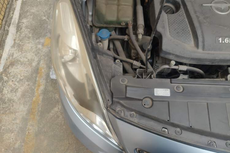 Used Haima Fumei 2014 M5 1.6L Manual Elite Model Engine Bay Right