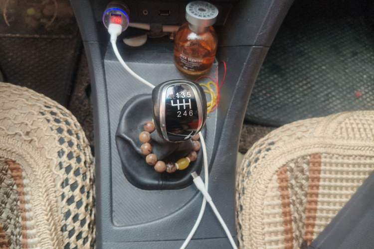 Used Haima Fumei 2014 M5 1.6L Manual Elite Model Gear Lever