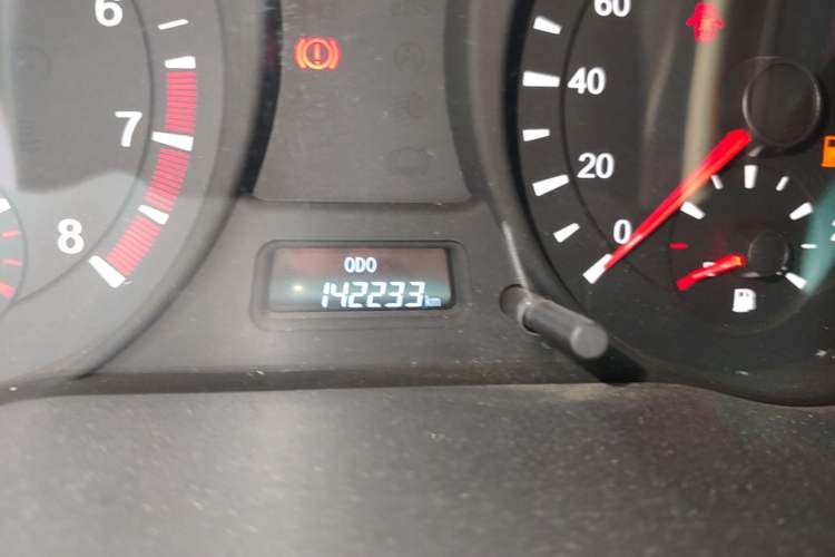 Used Haima Fumei 2014 M5 1.6L Manual Standard Model Odometer Close Up