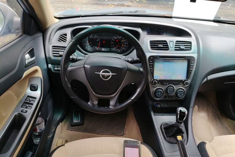 Used Haima Fumei 2014 M5 1.6L Manual Standard Model Steering Wheel