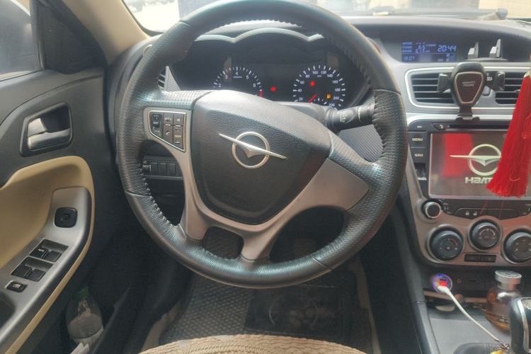 Used Haima Fumei 2014 M5 1.6L Manual Elite Model Steering Wheel