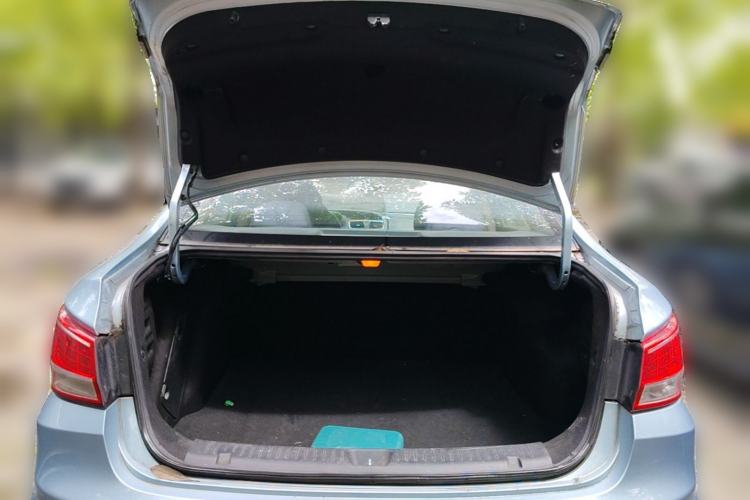 Used Haima Fumei 2014 M5 1.6L Manual Standard Model Trunk
