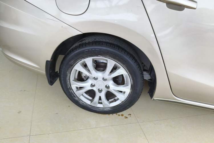 Used Haima Fumei 2014 M5 1.6L Manual Standard Model Right Rear Wheel Hub