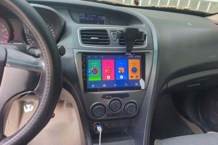 Used Haima Fumei 2014 M5 1.6L Manual Elite Model Audio And AC Panel