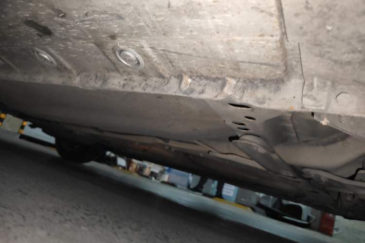 Used Haima Fumei 2014 M5 1.6L Manual Elite Model Chassis Front Right