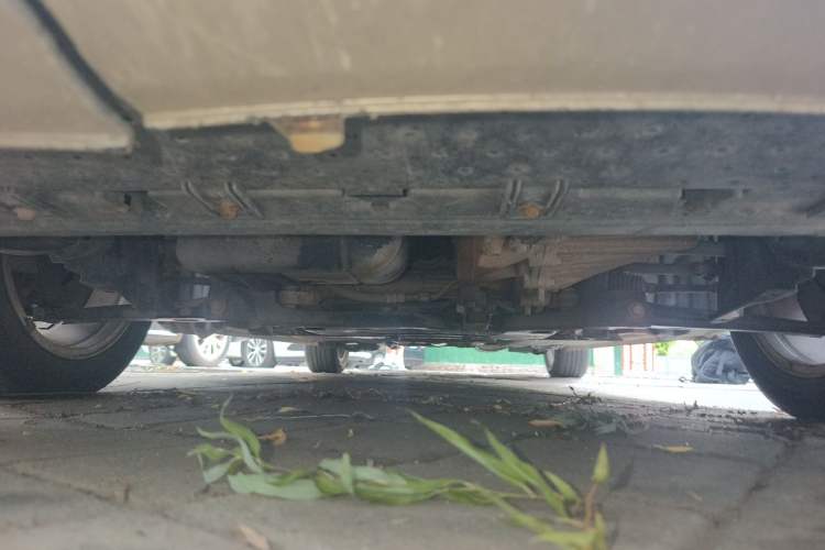 Used Haima Fumei 2014 M5 1.6L Manual Elite Model Chassis Front