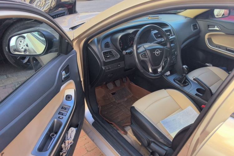 Used Haima Fumei 2014 M5 1.6L Manual Elite Model Driver Seat