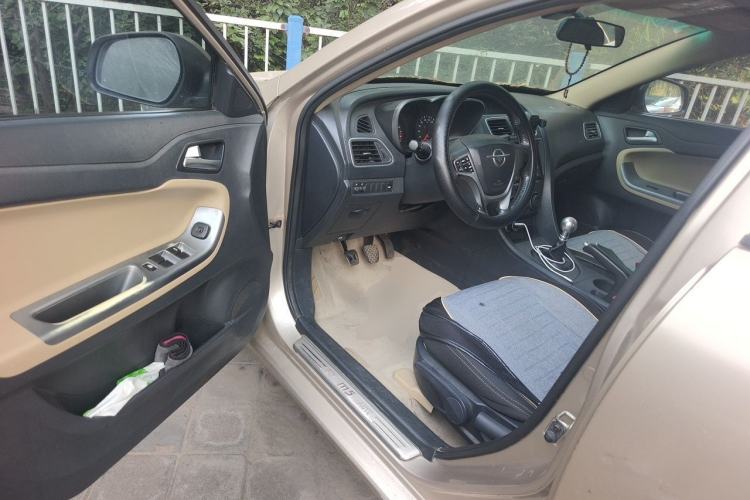 Used Haima Fumei 2014 M5 1.6L Manual Elite Model Driver Seat
