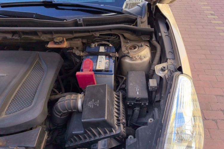 Used Haima Fumei 2014 M5 1.6L Manual Elite Model Engine Bay Left