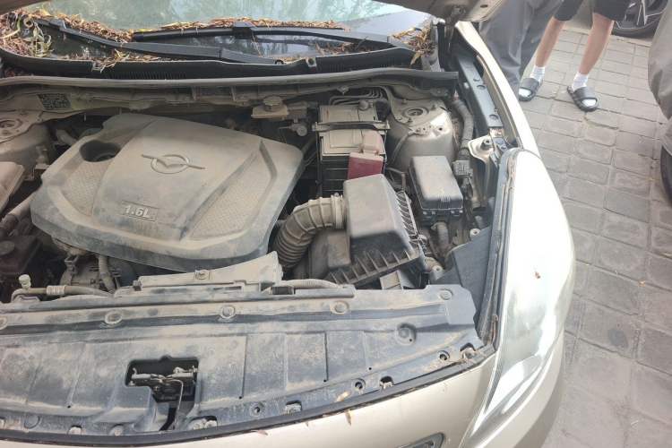 Used Haima Fumei 2014 M5 1.6L Manual Elite Model Engine Bay Left