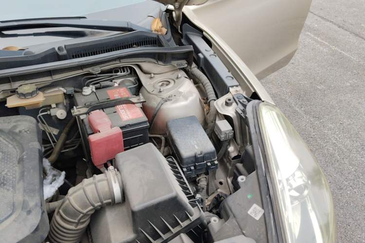 Used Haima Fumei 2014 Sedan 1.6L Manual Fashion Edition Engine Bay Left