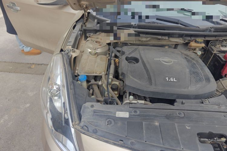 Used Haima Fumei 2014 M5 1.6L Manual Elite Model Engine Bay Right