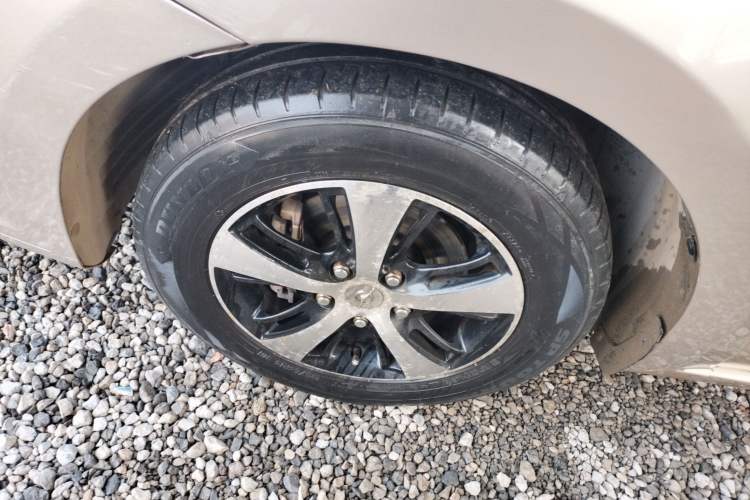 Used Haima Fumei 2014 M5 1.6L Manual Standard Model Exterior 2