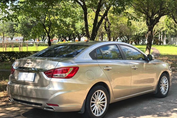 Used Haima Fumei 2014 M5 1.6L Automatic Elite Model Exterior 5