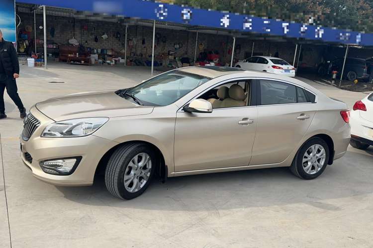 Used Haima Fumei 2014 M5 1.6L Manual Fashion Edition Exterior 5