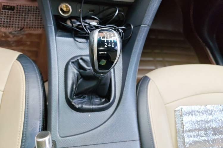 Used Haima Fumei 2014 M5 1.6L Manual Elite Model Gear Lever