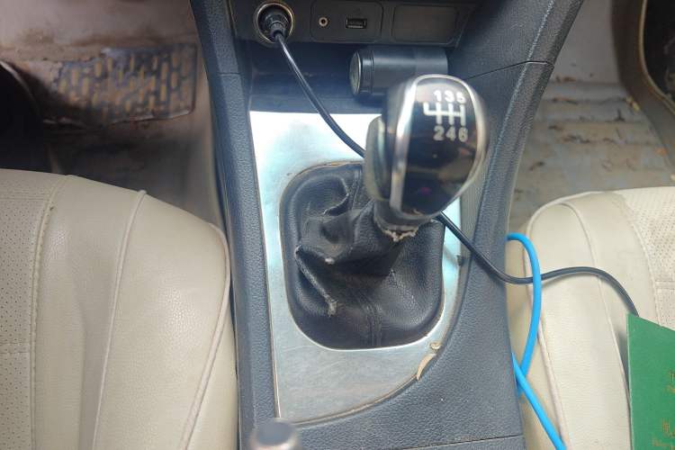 Used Haima Fumei 2014 M5 1.6L Manual Elite Model Gear Lever