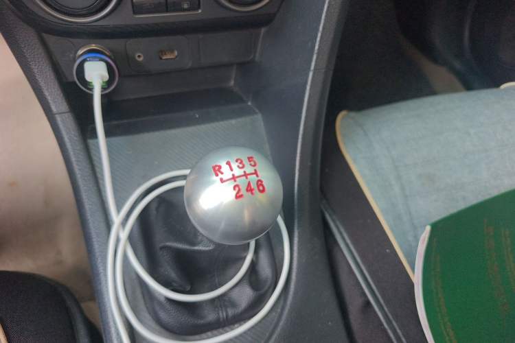 Used Haima Fumei 2014 M5 1.6L Manual Elite Model Gear Lever