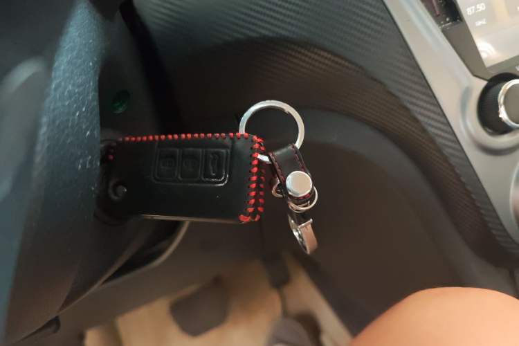 Used Haima Fumei 2014 M5 1.6L Automatic Elite Model Interior 1
