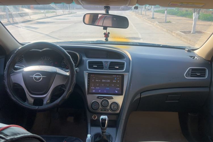 Used Haima Fumei 2014 M5 1.6L Manual Standard Model Interior 3