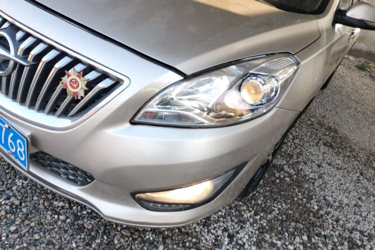 Used Haima Fumei 2014 M5 1.6L Manual Standard Model Left Front Headlight