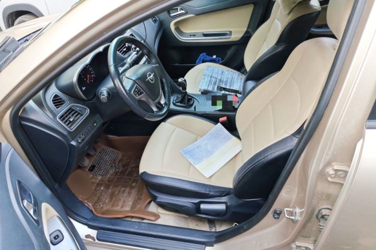 Used Haima Fumei 2014 M5 1.6L Manual Elite Model Left Front Seat