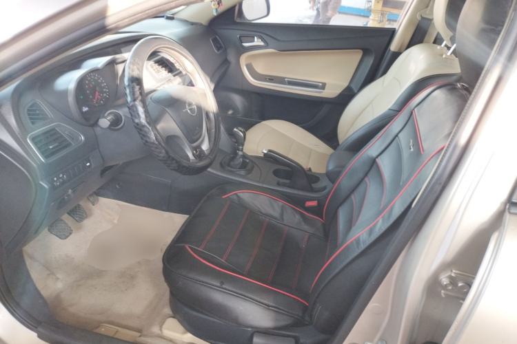 Used Haima Fumei 2014 M5 1.6L Manual Standard Model Left Front Seat