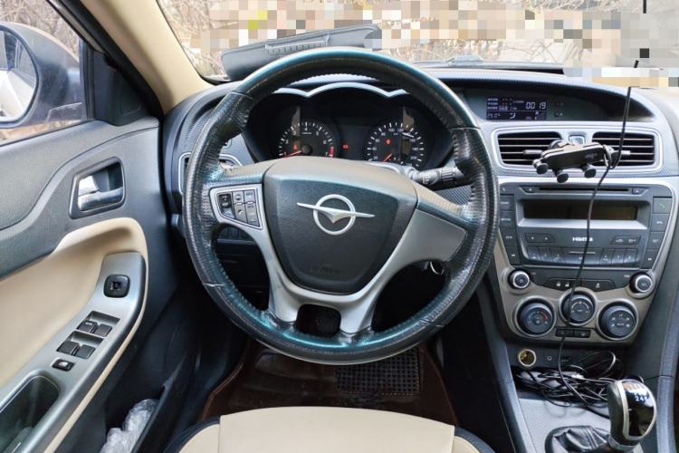 Used Haima Fumei 2014 M5 1.6L Manual Elite Model Steering Wheel