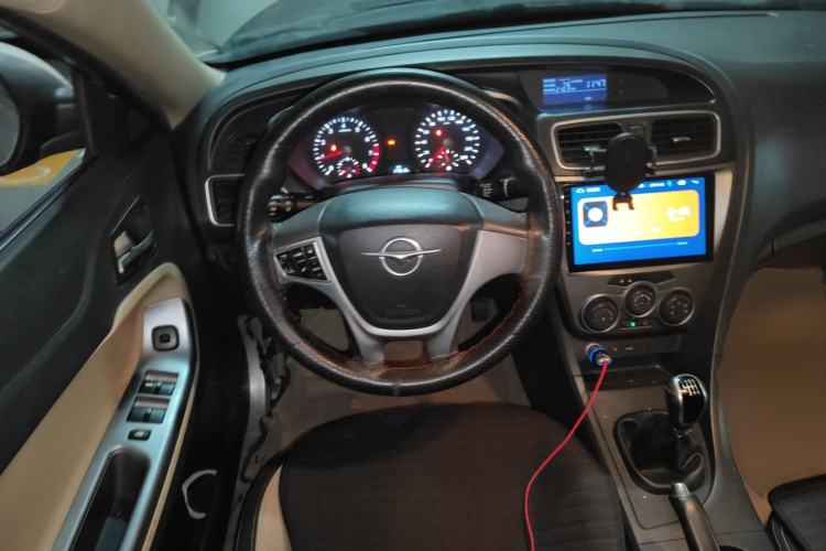 Used Haima Fumei 2014 M5 1.6L Manual Elite Model Steering Wheel